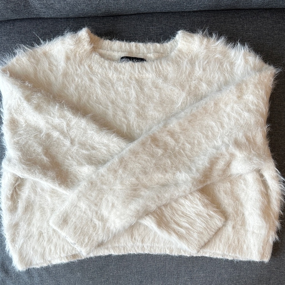 Kendall & Kylie Fluffy White Sweater
